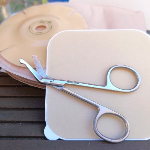 Nożyczki, dlaczego stomijne, a nie zwykłe?