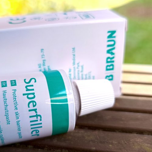 Z cyklu: u nas znajdziesz wszystko kolejna marka pasty uszczelniająco-gojącej