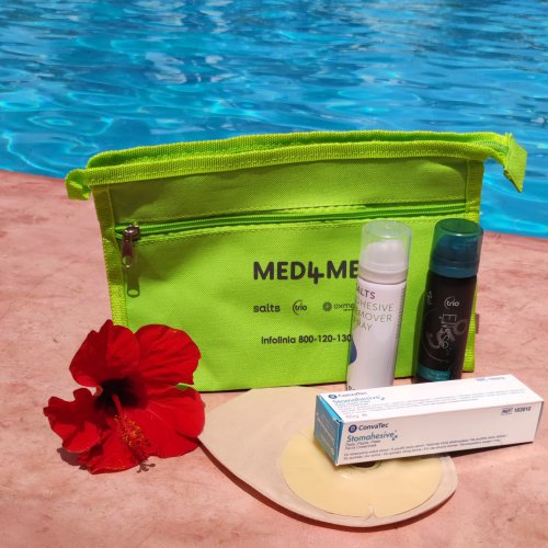 W – jak WODA – czy stomik może się myć i pływać w morzu?